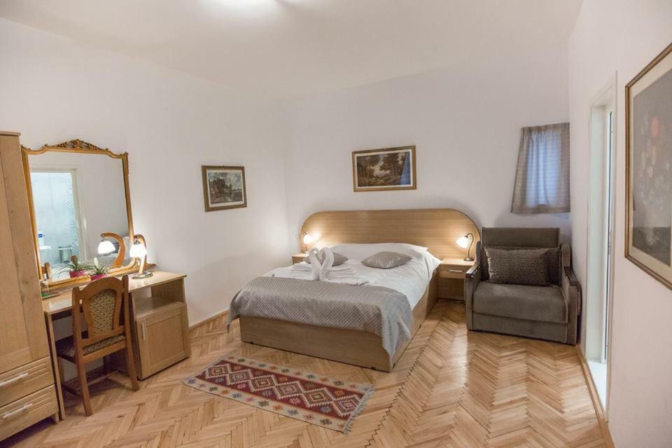 Pensiunea San Gennaro Меркуря-Чук Экстерьер фото